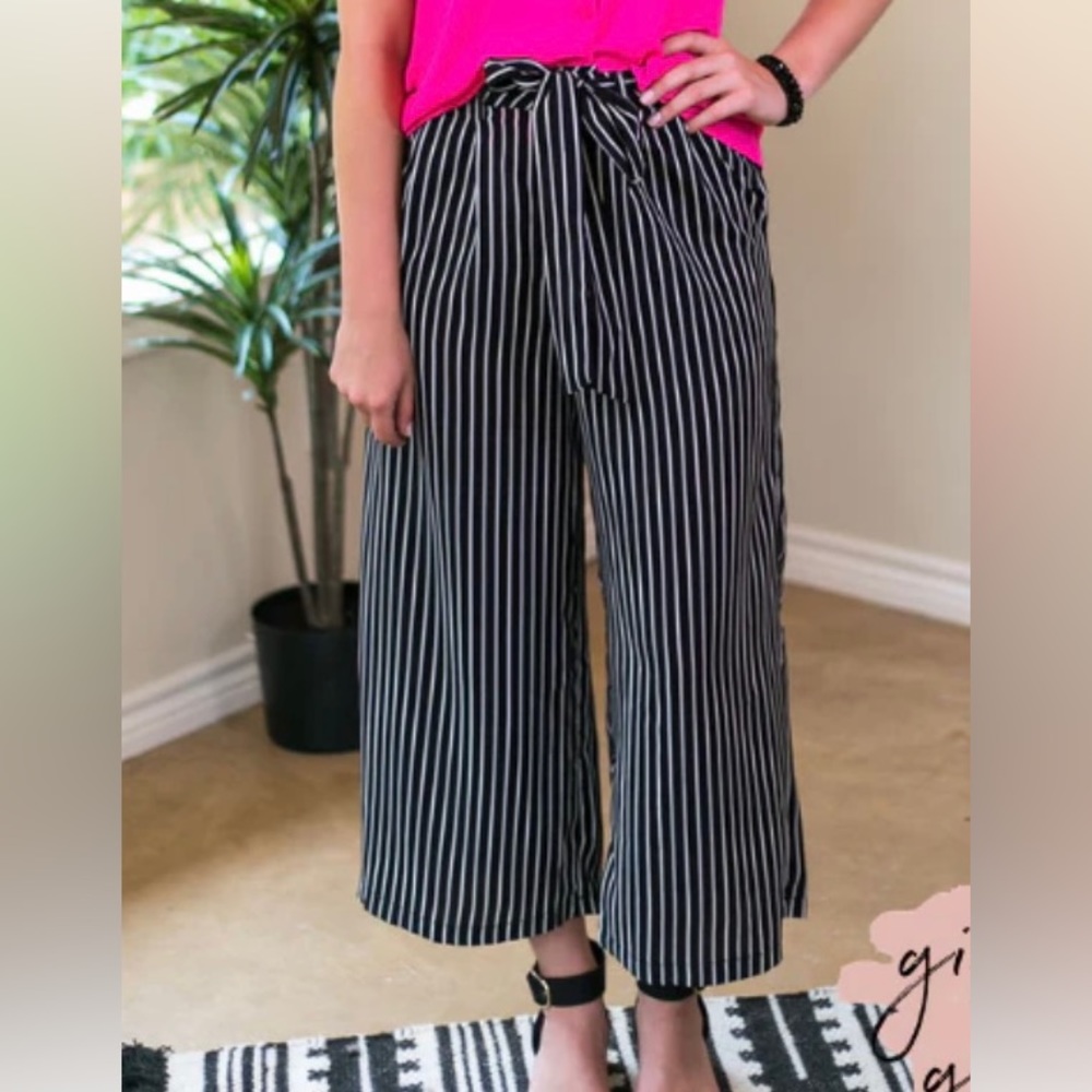Simply Styled by Sears Blue Cap Loose Style Pants with/Waist Tie Size S